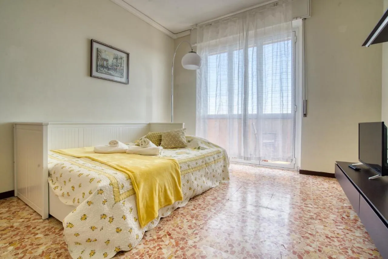 Caseospitali - Casa Luce, A Due Passi Dal San Raffaele Vimodrone Apartment